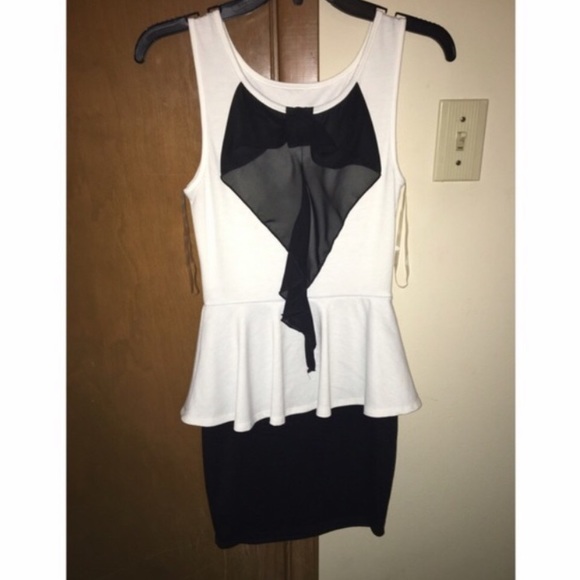 Peplum Dress - Picture 3 of 4